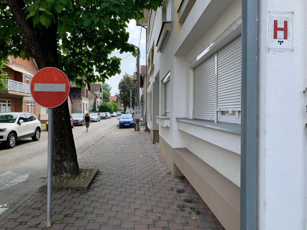Anja Apartman Bosanski Samac Buitenkant foto