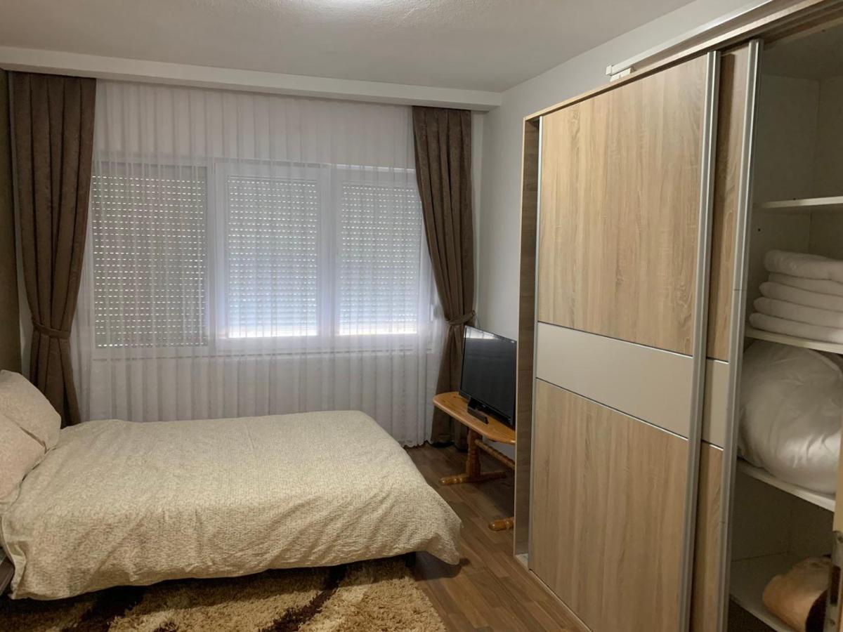 Anja Apartman Bosanski Samac Buitenkant foto